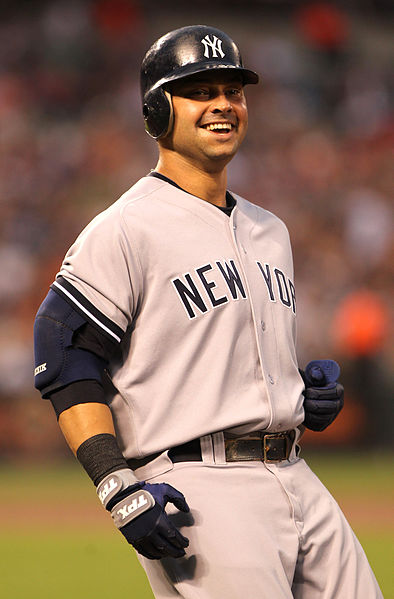 394px-Nick_Swisher_basepaths_2011