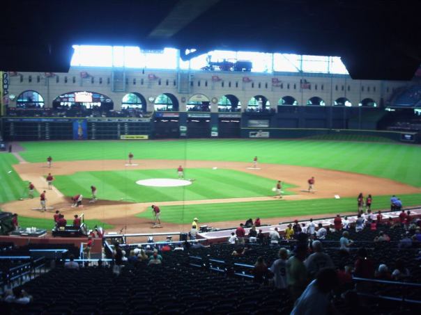 Minute Maid Park is an awesome venue but it is harder to take pictures with the roof close and the sun is out - because of the glare through the windows