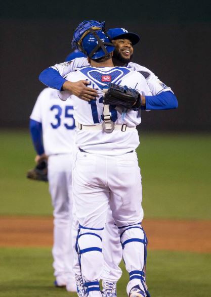 ROB TRINGALI/MLB PHOTOS