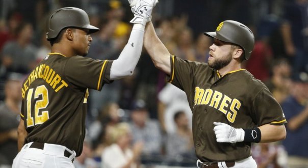 APphoto_Diamondbacks_Padres_Padres_Baseball_r900x493