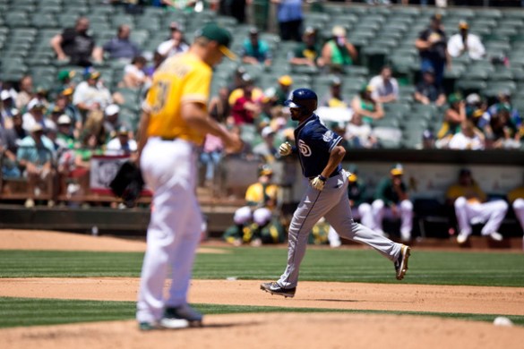 sandiegopadresvoaklandathleticsi-lninp9nx1l