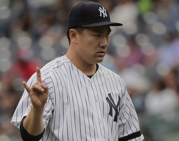 blue-jays-yankees-baseball-8f0e9cb9b11028b6