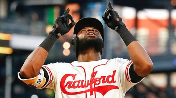 Brewers_Pirates_Baseball_49140